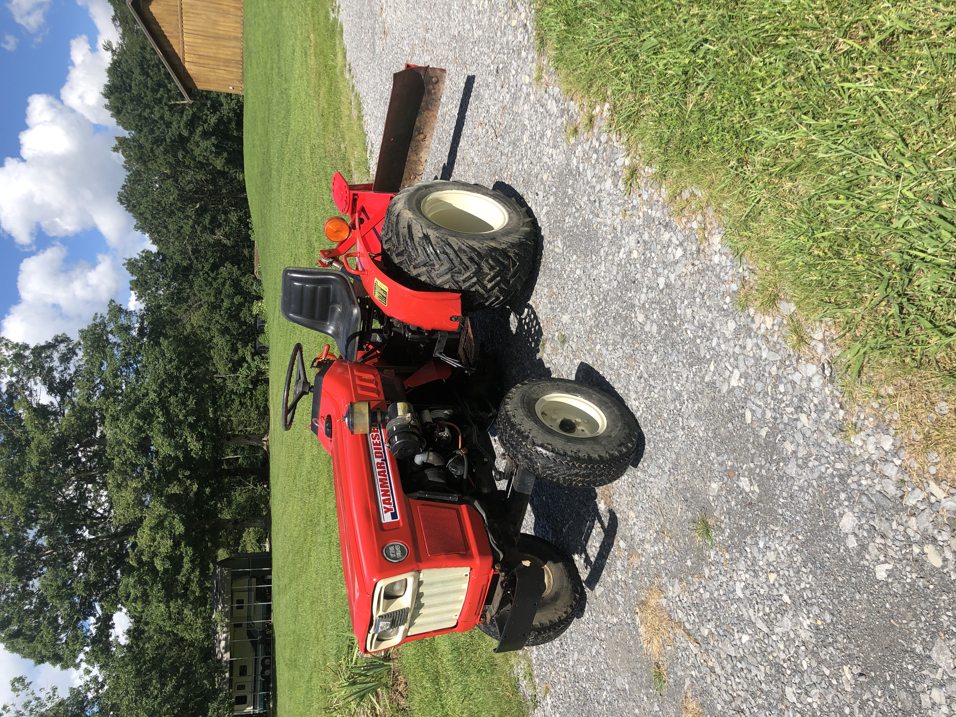 YM186